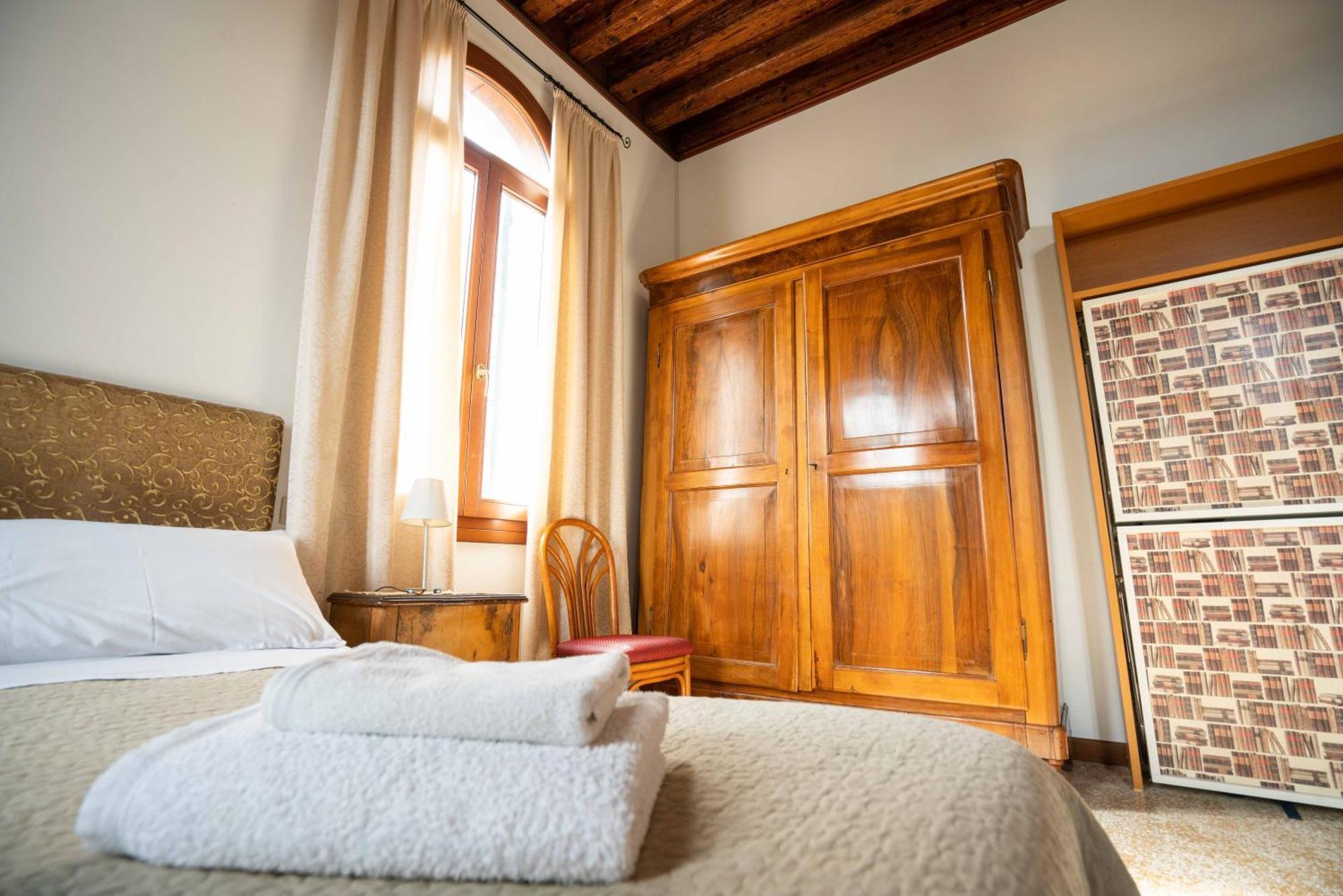 Appartement San Trovaso à Venise Extérieur photo