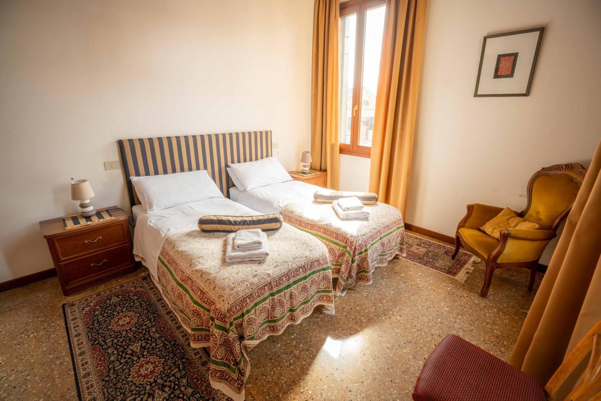 Appartement San Trovaso à Venise Extérieur photo