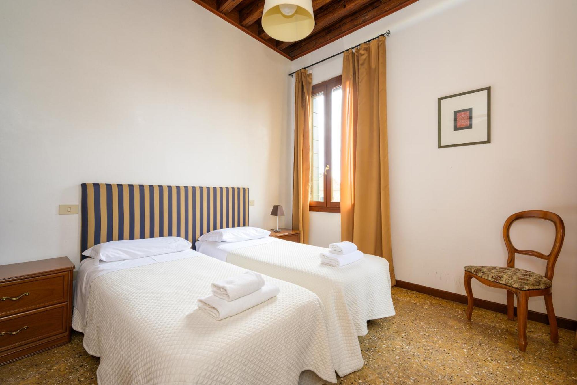 Appartement San Trovaso à Venise Extérieur photo