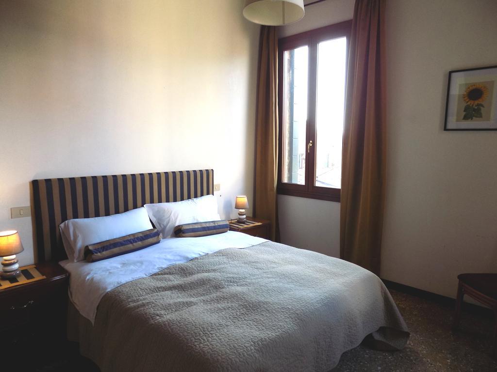 Appartement San Trovaso à Venise Extérieur photo
